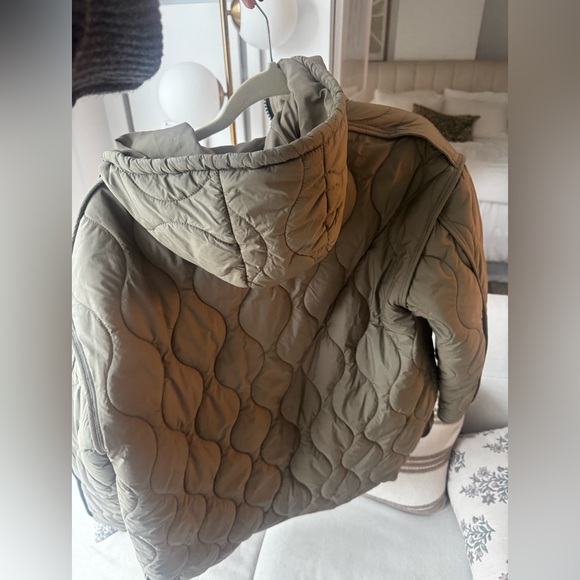 Quilted Olive Green Jacket - Picture 4 of 5